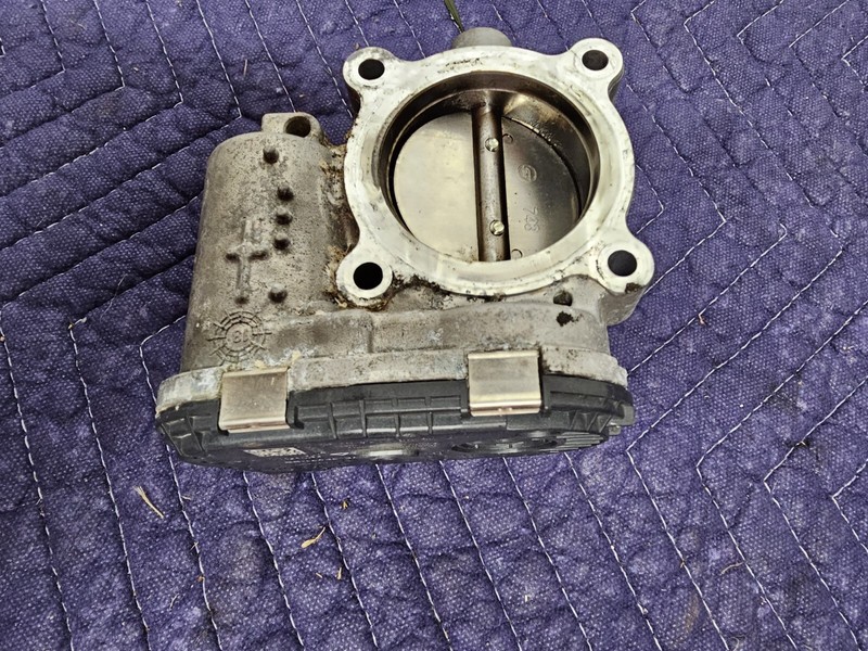 2014 - 2018 FORD FOCUS 2.0L ENGINE THROTTLE BODY VALVE OEM DS7E9F991BB