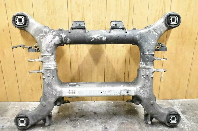 10-16 BMW F10 550i Rear Suspension Subframe Sub Frame Crossmember OEM