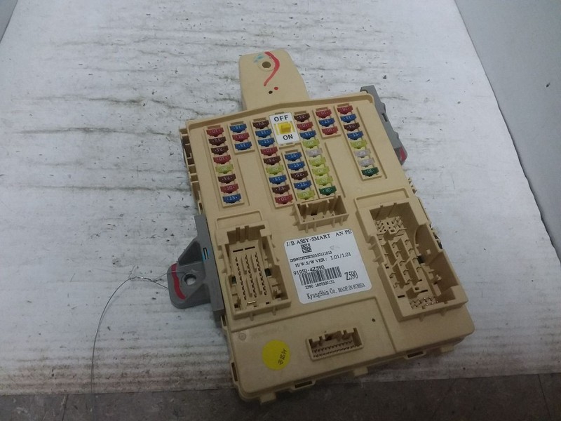 Cabin Fuse Junction Box 2017 Hyundai Santa Fe 94021-4Z010