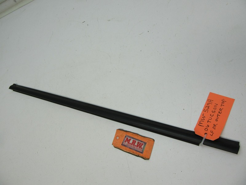 LEFT DRIVER FRONT DOOR BELT STRIP WINDOW GLASS RUBBER SEAL MOLDING OUTER OUTSIDE