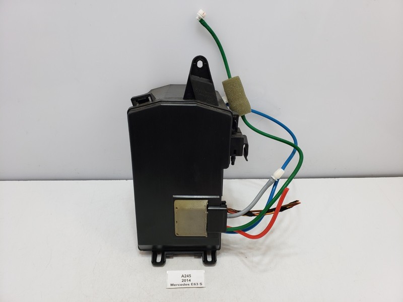 ✅ 2010-2014 OEM Mercedes W212 E63 AMG S Central Door Dynamic Vacuum Pump