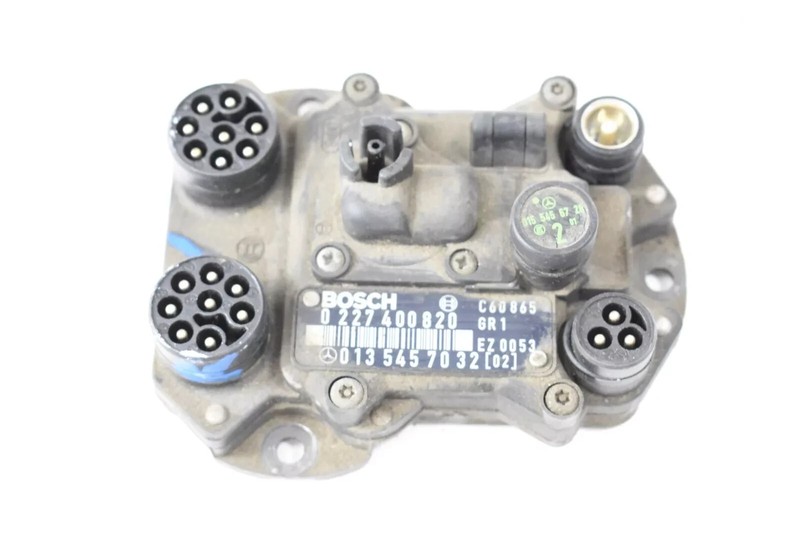 92-02 Mercedes W140 S600 SL600 V12 EZL Ignition Control Module 0135457032 OEM