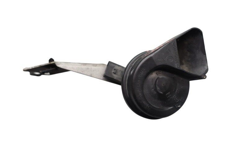 11-17 Volkswagen VW Touareg Left Side High Note Tone Horn Signal & Bracket Oem