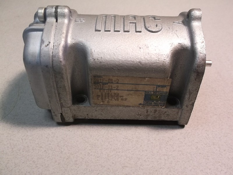 Mac Pnuematic Air Valve 501F-01-2 581F-01-2 *FREE SHIPPING*