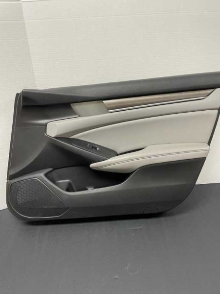 Right Front Door Trim Panel for 2018 ACCORD 558025