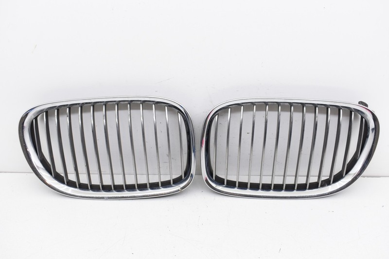 2011 BMW F01 750i Front Bumper Kidney Grille Left & Right Set OEM KW71