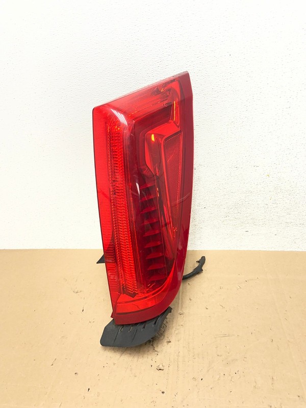 2013 to 2017 Cadillac XTS Right Passenger RH Tail Light AE6435 LK