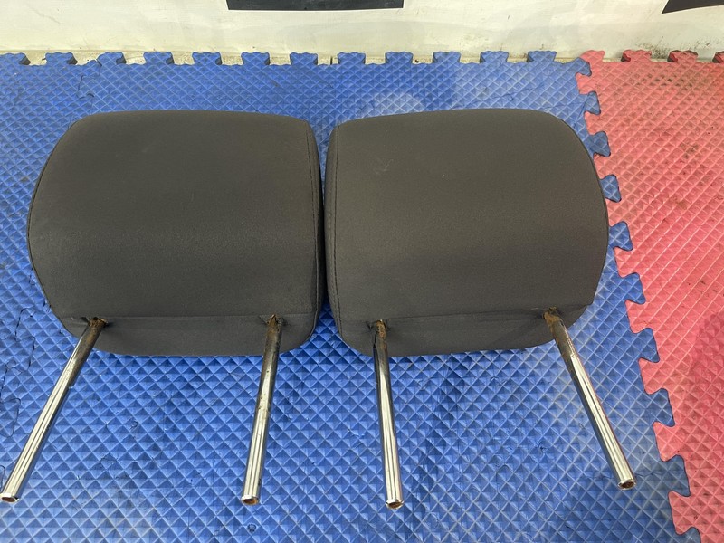 05-07 Nissan Armada Front Headrests Set Assembly Tested Oem