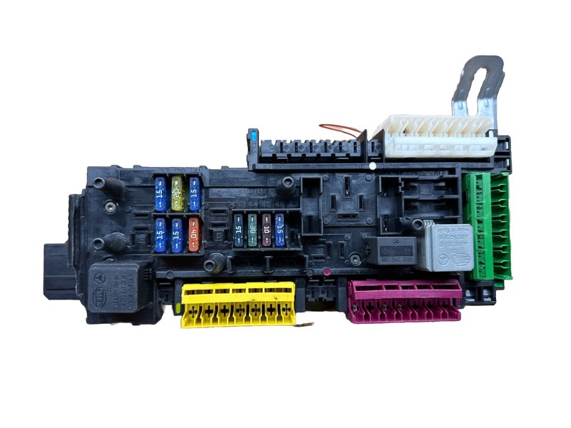 ✅ 10-18 Mercedes W218 CLS63 AMG E350 Rear Fuse Relay Module Box OEM ✅