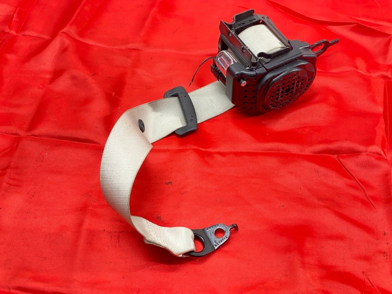 17-23 BMW G30 5 Series Rear Left or Right Upper Seatbelt Retractor Beige OEM✅