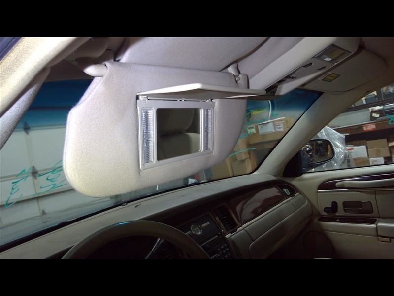 Driver Sun Visor Thru 7/13/03 Illuminated Fits 03-04 LINCOLN & TOWN CAR 1268811