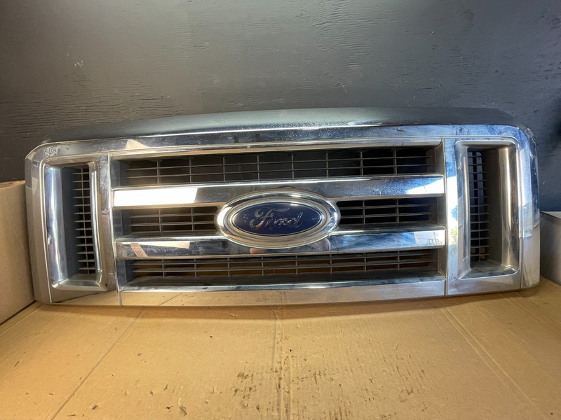 2008 to 2014 Ford Econoline E150 E250 Front Upper Chrome Grill Grille ac5462 DG