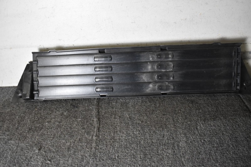 2022 2023 2024 LAND ROVER RANGE ROVER GRILLE GRILL OEM USED M8E2-8475-A