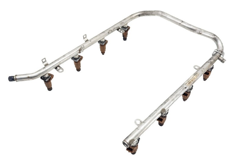 01-06 Mercedes W211 E500 SL500 S500 Fuel Injection Rail Line w Injectors
