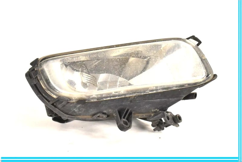 08-10 Audi A8 Quattro Front Right Passenger Side Fog Light Lamp 4E0941700B OEM