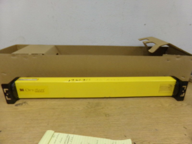 STI P413BR Repaired STI LIght Curtain Receiver OptoSafe P4100 4268300 30"