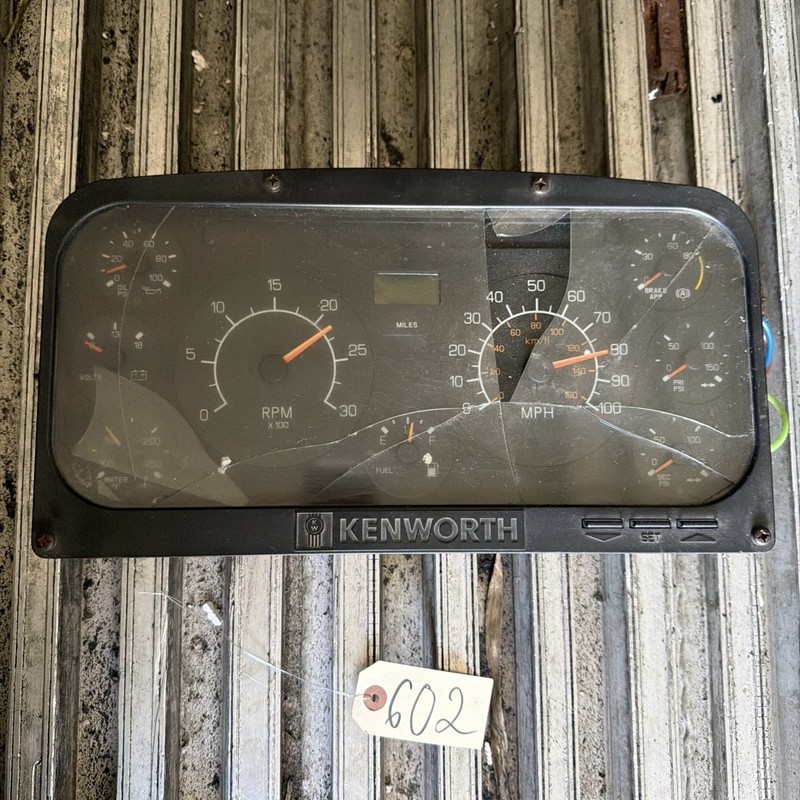 KenworthDash Gauge Cluster - P/N: Q43-1062-1-202 Broken